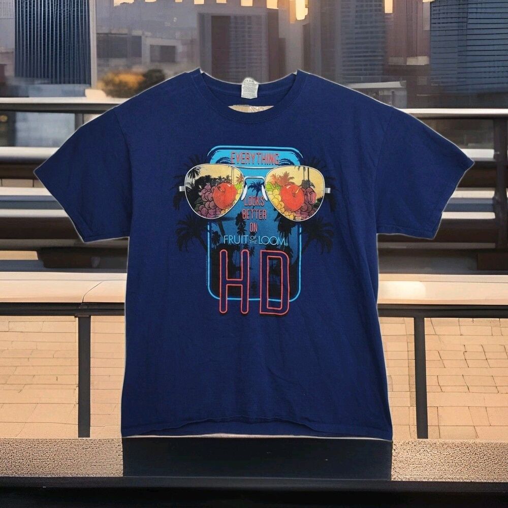 Vintage Fruit of the Loom men's size L T-shirt, blue, Fruit of the Loom graphic
